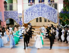 В Минском областном кадетском училище в Слуцке прошёл новогодний бал