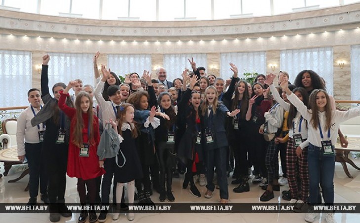 Президент Беларуси во Дворце Независимости встретился с участниками детского “Евровидения”