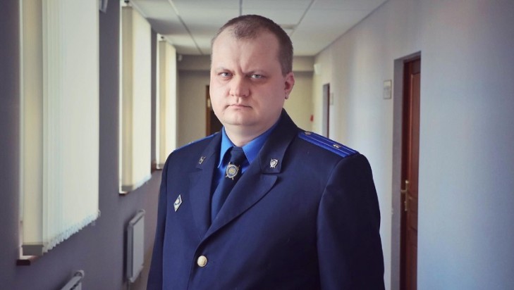 «Там сразу говорят: не конфетки продавать будем, раз платим такие деньги». Как подростки ввязываются в распространение наркотиков