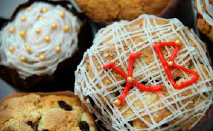 В преддверии больших религиозных праздников священнослужители призывают прихожан оставаться дома