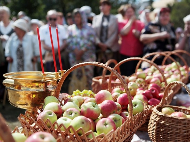 Где и когда в Слуцке можно будет освятить яблоки и виноград