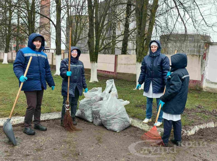 Работники ОАО «Слуцкий мясокомбинат» приняли участие в республиканском субботнике
