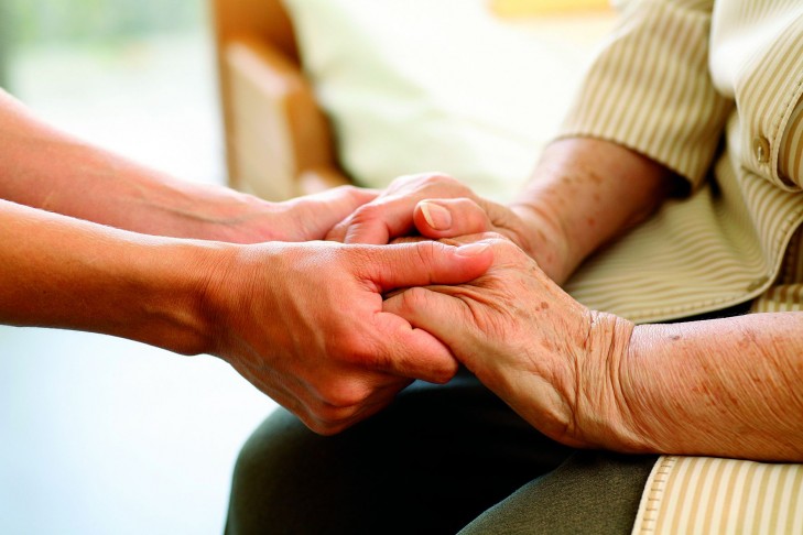 Услугу “дневной присмотр” предоставляет центр соцобслуживания