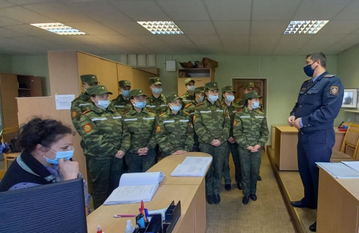 Слуцкие милиционеры рассказали кадетам о службе в органах внутренних дел