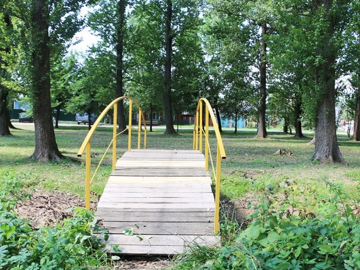 Мосцікі ў парку адрамантавалі