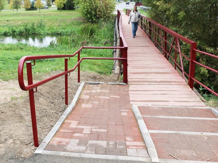 Перила и ограждение установлены