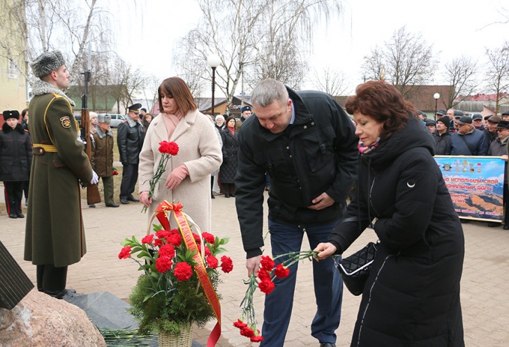 В Слуцке прошел митинг, посвященный Дню памяти воинов-интернационалистов