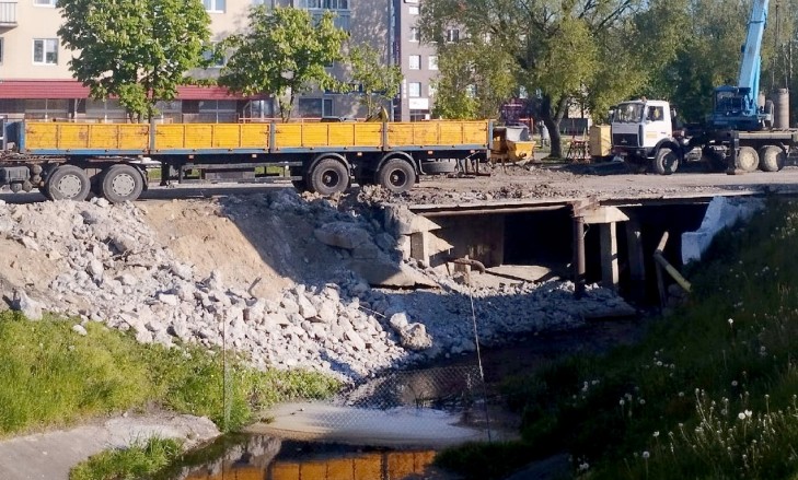 Для чего в реке Бычок установили специальное ограждение