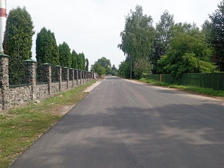 Новое асфальтовое покрытие преобразило улицу