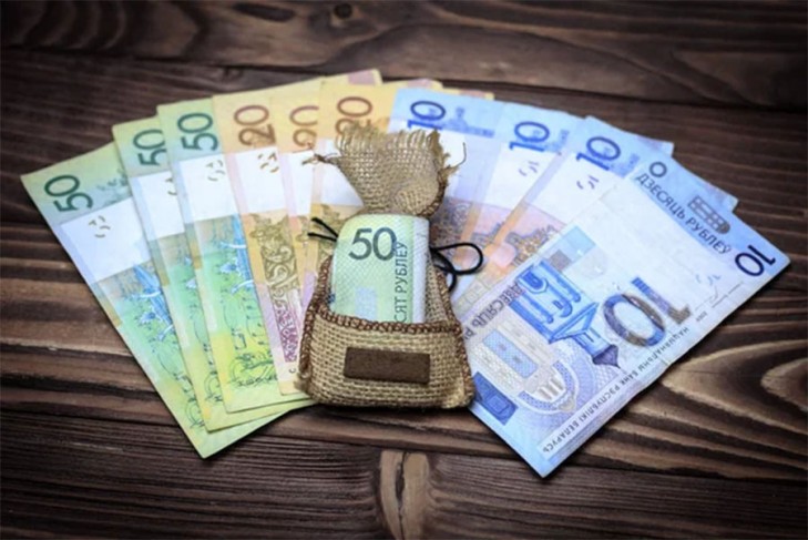 Пенсионер из Любани пытался дать взятку участковому