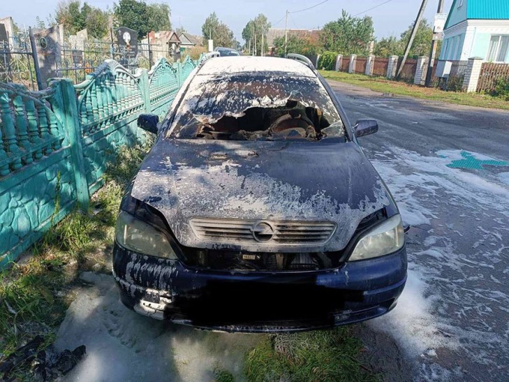 На Слутчине горели дом и автомобиль