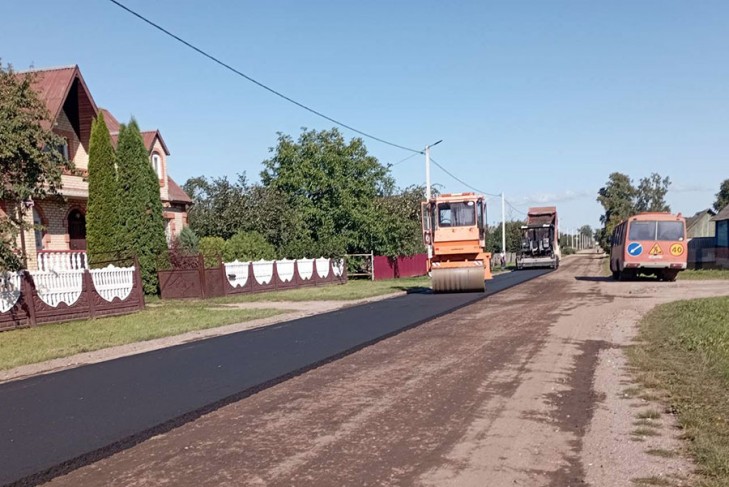 Новое дорожное покрытие – в Селищах