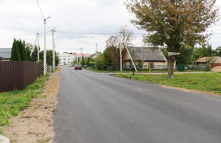 На двух улицах в Слуцке – новое асфальтовое покрытие