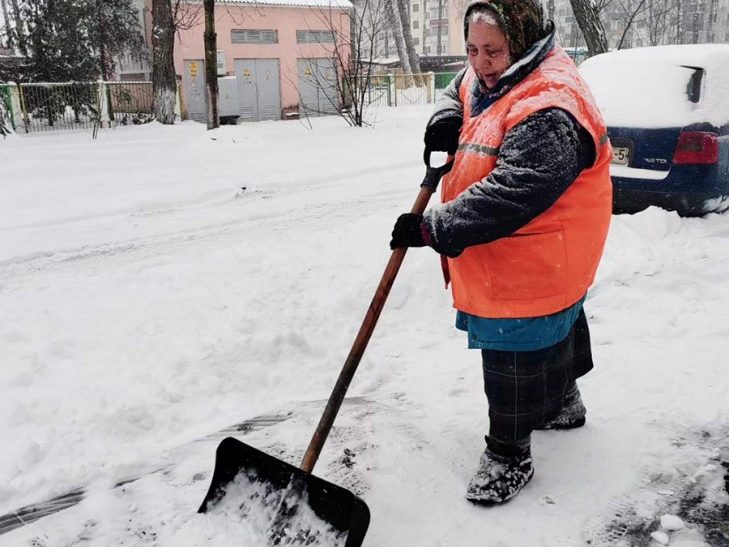 Слутчан приглашают присоединиться к уборке снега