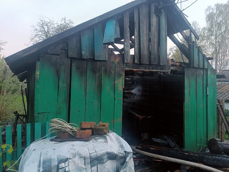 В Слуцком районе горел сарай