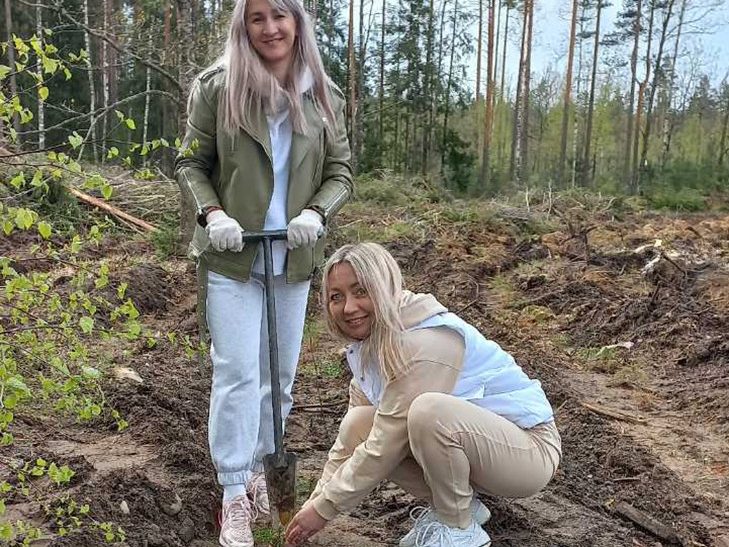 Сотрудники отдела принудительного исполнения Слуцкого района приняли участие в акции «Аднавiм лясы разам!»