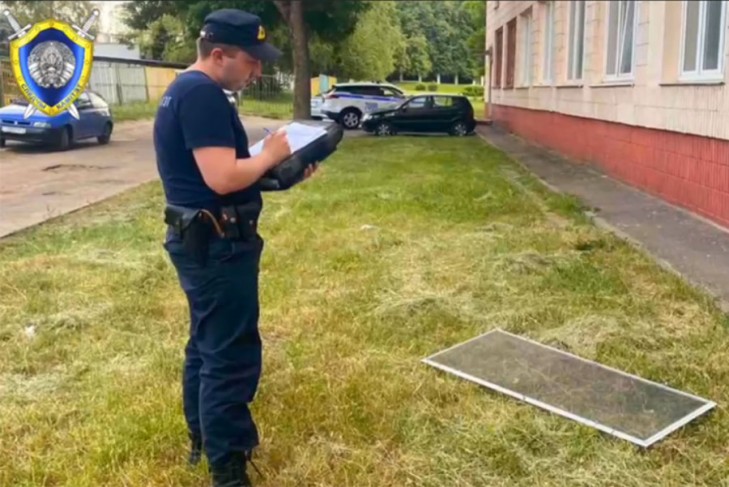 В Минске ребенок выпал из окна четвертого этажа