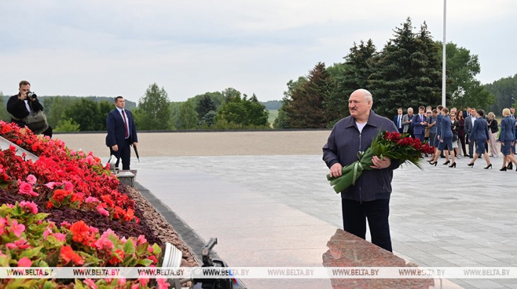 Почему Лукашенко называет Курган Славы сакральным местом и как его спасали от запустения