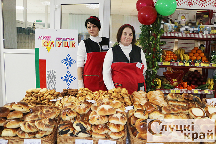 Изобилие продукции представлено торговыми объектами на участках для голосования