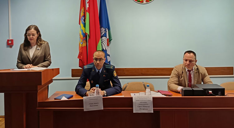 Прокуратурой района совместно с профсоюзами проведены правовые приемы в организациях и учреждениях Слуцка