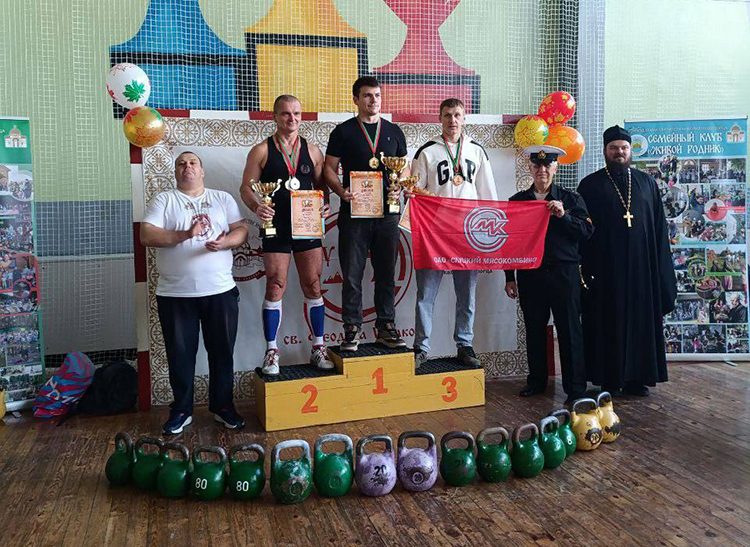 Слутчане стали призерами турнира по гиревому спорту