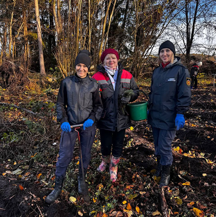 Эксперты Слуцкого межрайонного отдела Государственного комитета судебных экспертиз приняли участие в республиканской акции «Дай лесу новае жыцце!»