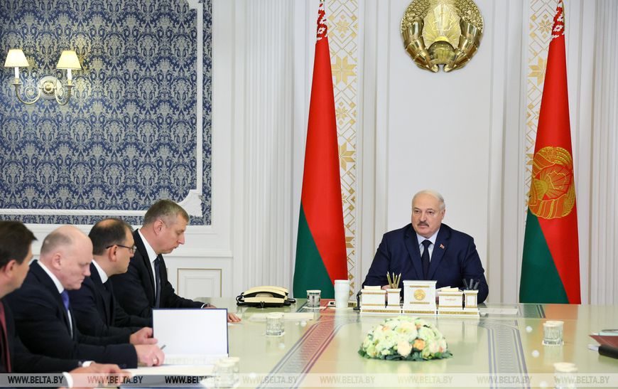 Лукашенко ставит напряженные задачи по работе в Африке