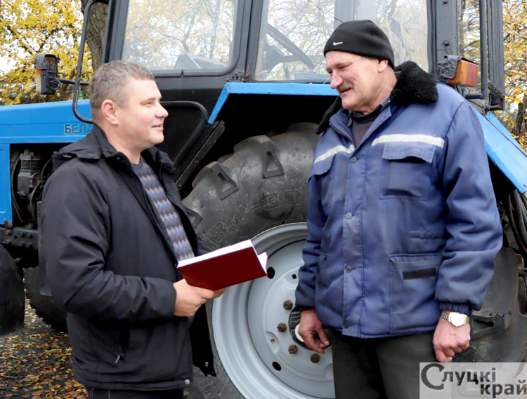 Дрова, торфобрикет и уголь из реторты