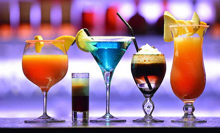 Алкогольные коктейли и энергетики: какой вред они приносят организму