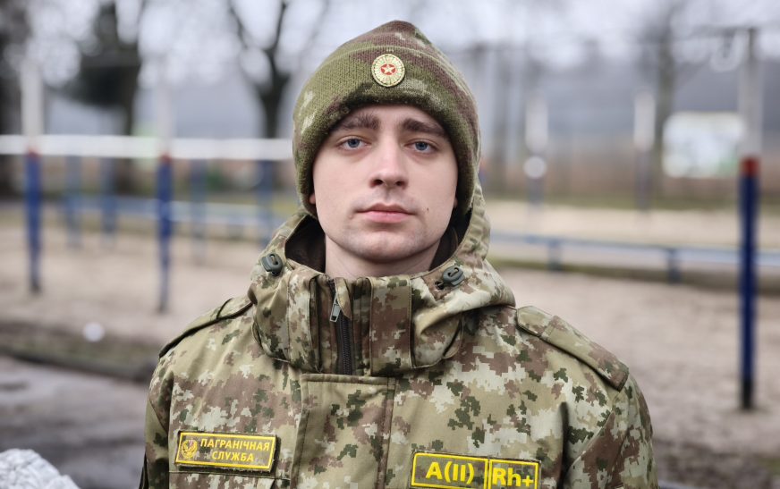Слутчанин несет службу по охране государственной границы
