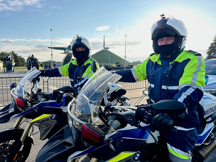 Мотоциклисты под контролем