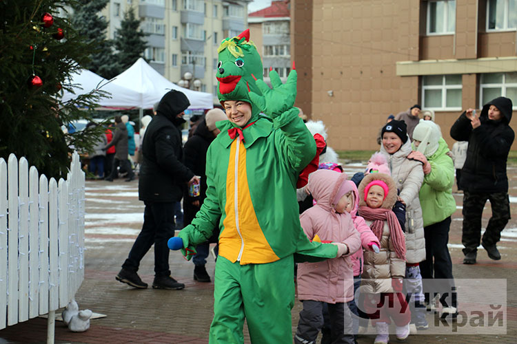 Хороводы, песни и хорошее настроение