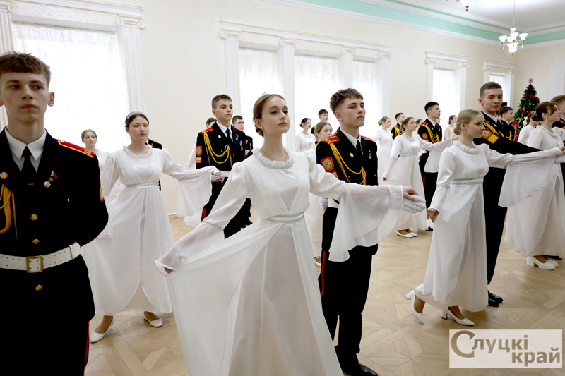 Новогодний бал мечты в старейшей гимназии