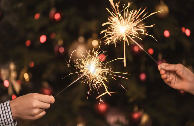 Как правильно пользоваться бенгальскими огнями