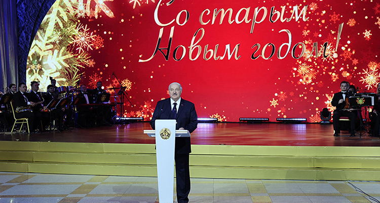 Лукашенко про Год белорусской женщины: впервые выбрали не просто тему года, а его символ 