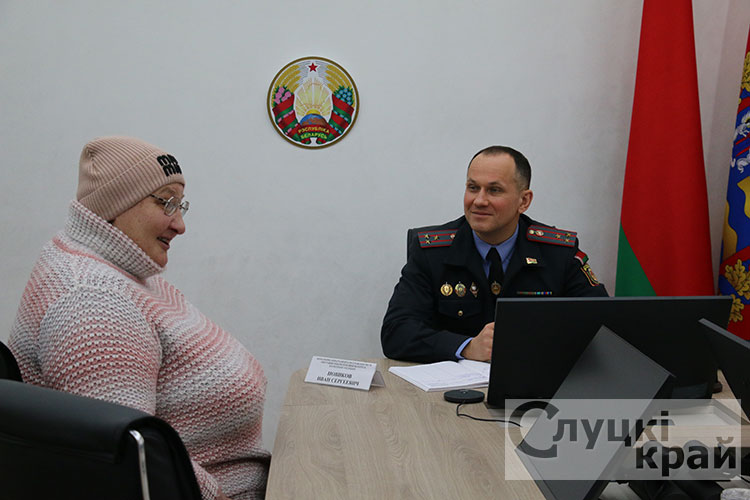 Выездной прием граждан провел начальник Департамента по гражданству и миграции