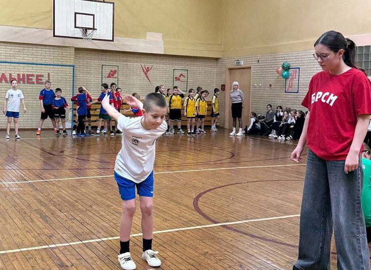 На базе средней школы №13 г.Слуцка прошла районная спортландия, посвящённая Дню вывода советских войск из Афганистана