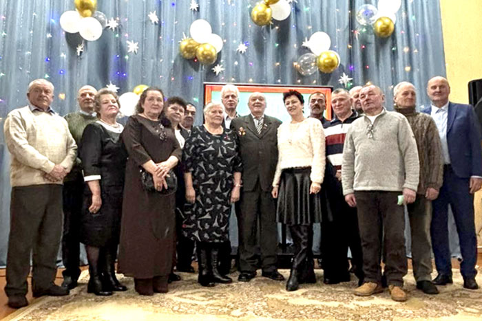 Выпускники Весейской СШ 1976 года благодарят коллектив школы за организацию вечера встречи