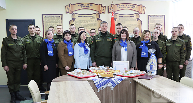 «Мамины пироги»: угощения от БСЖ привезли военнослужащим 30-й Краснознаменной отдельной железнодорожной бригады