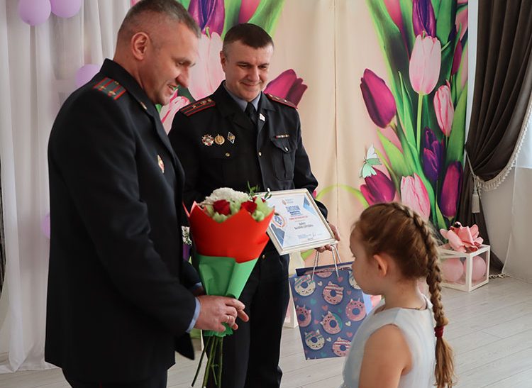 Юная слутчанка – среди победителей конкурса МВД «Зима без опасностей»