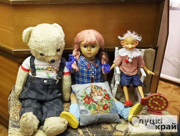 «Такие разные куклы». Выставка игрушек под таким названием открылась в музее этнографии в Слуцке