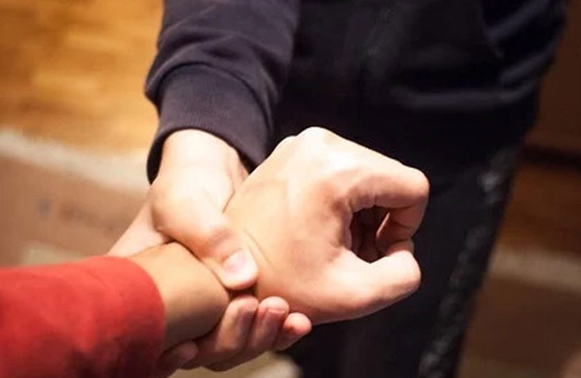 Семейное насилие: правовые последствия правонарушений и преступлений