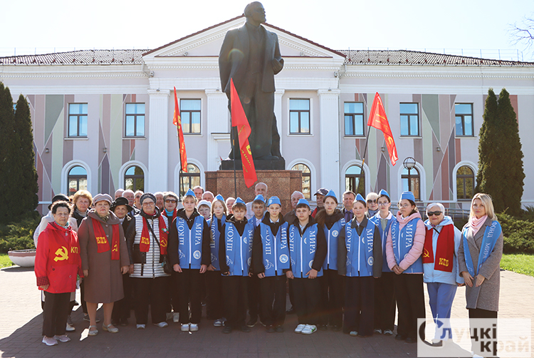 Митинг, посвященный 156-летию В.И. Ленина, прошел в Слуцке