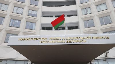 Как накопить на “вторую” пенсию, напомнили в Минтруда