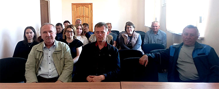 Председатель Слуцкого районного Совета депутатов провел день информирования в СПМК-122