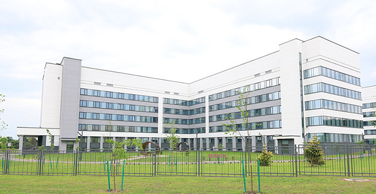 Президент торжественно открыл Гродненскую областную клиническую больницу