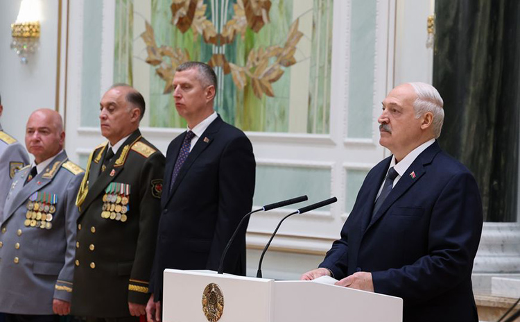 Президент: по-настоящему суверенной может быть только страна с хорошо вооруженной и преданной армией