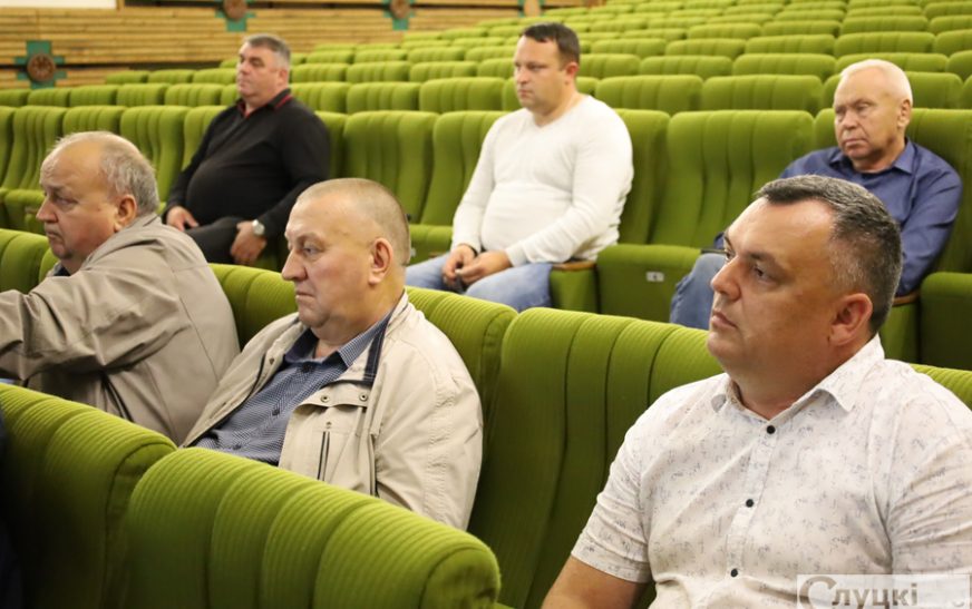 Обеспечение сохранности урожая и соблюдение дисциплины обсудили на совещании с руководителями сельхозорганизаций