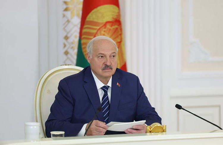 Чувствительные вопросы для людей и бюджета. Лукашенко собрал совещание с руководством Совмина