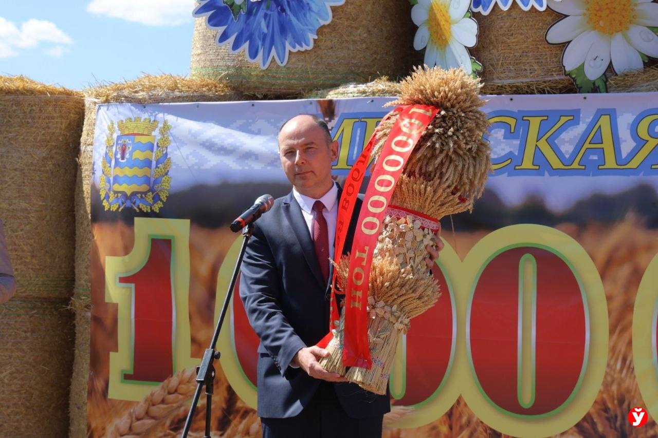 Алексей Кушнаренко: “Первый миллион тонн – в закромах Минщины! Идём на второй”